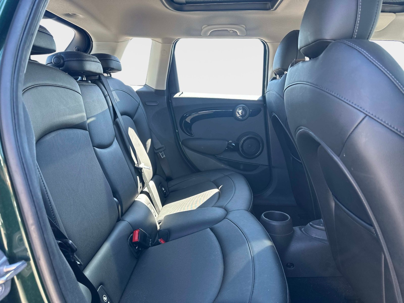 Used 2016 MINI Cooper S image 7