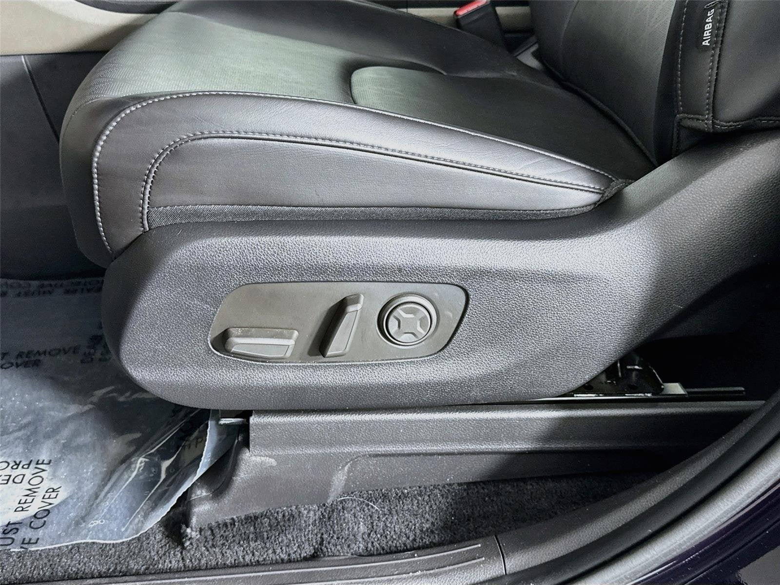 Certified 2025 Kia Carnival FWD image 20