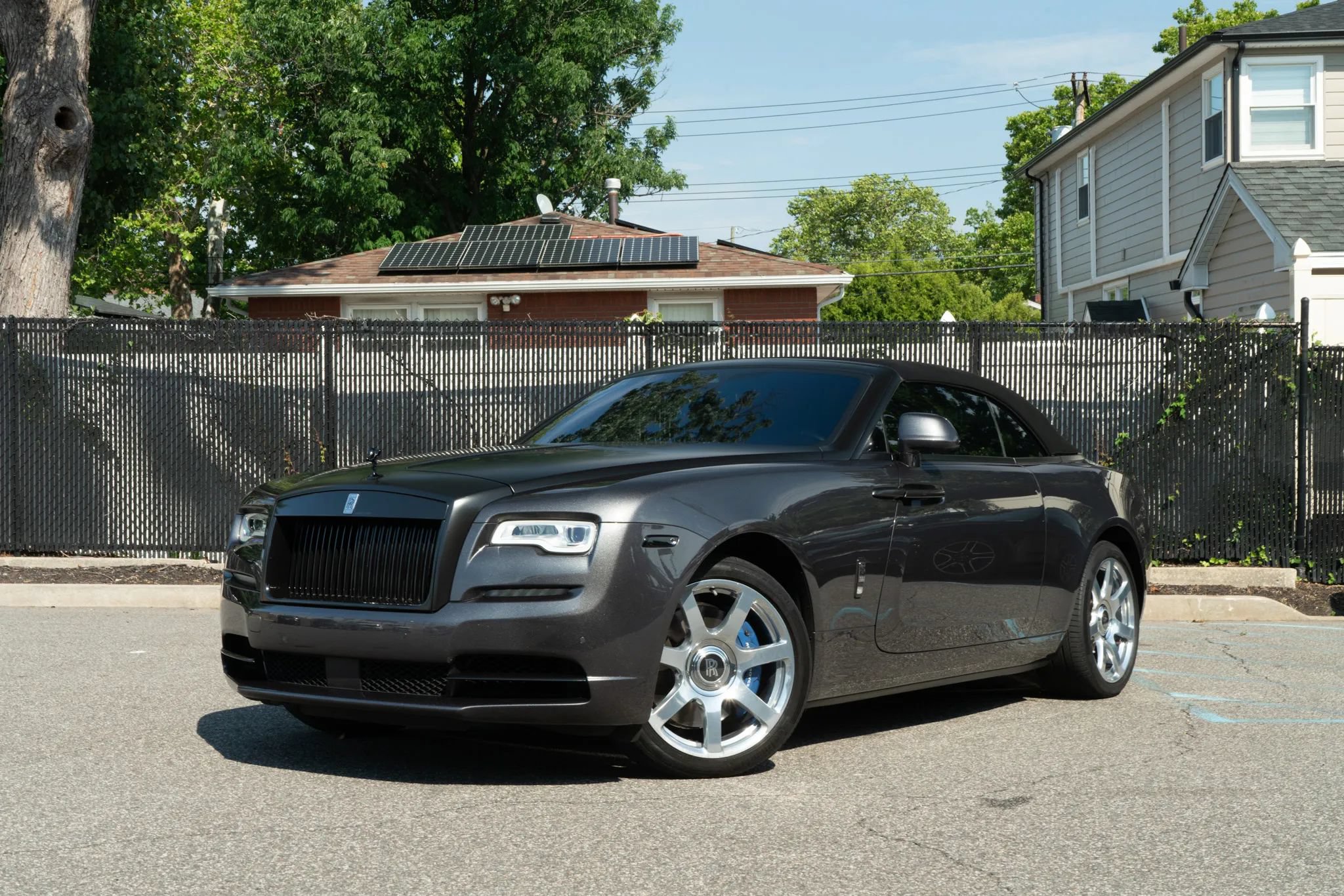 Used 2017 Rolls-Royce Dawn RWD image 26