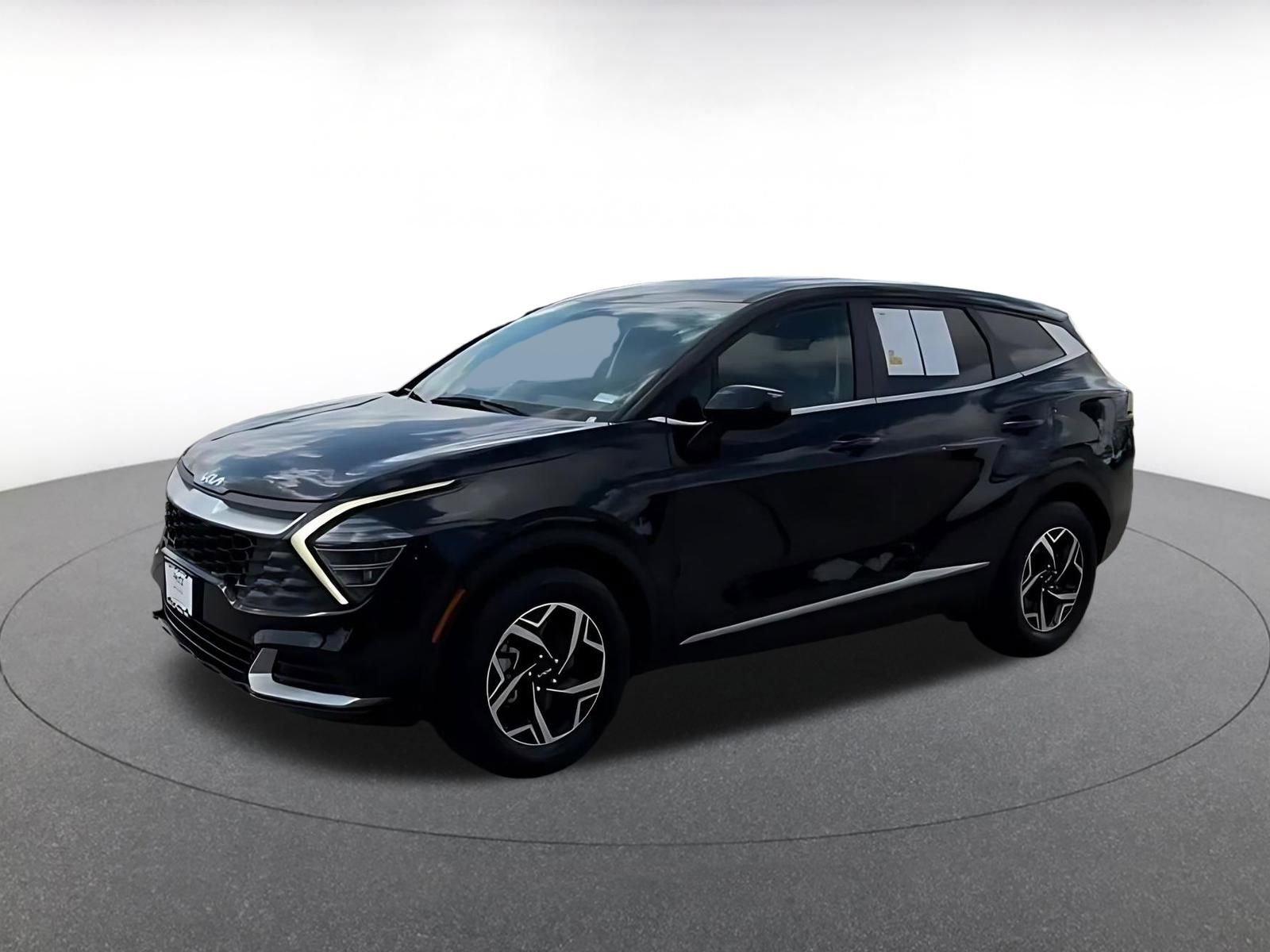 Used 2025 Kia Sportage LX image 8