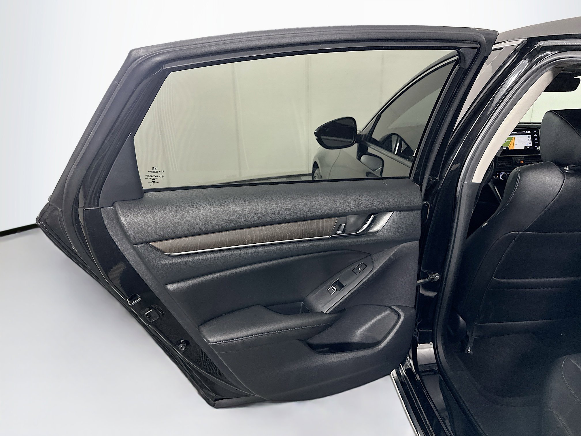 Used 2019 Honda Accord Touring image 27