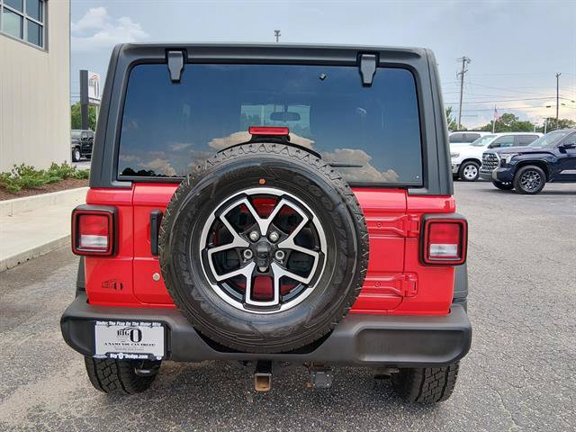 Used 2020 Jeep Wrangler Sport AWD/4WD image 4