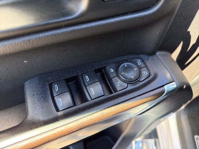 Used 2021 GMC Sierra 1500 SLT AWD/4WD image 16