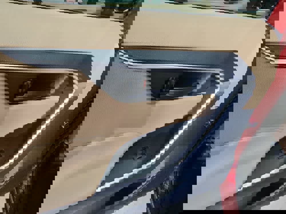 Used 2020 Toyota RAV4 LE image 28