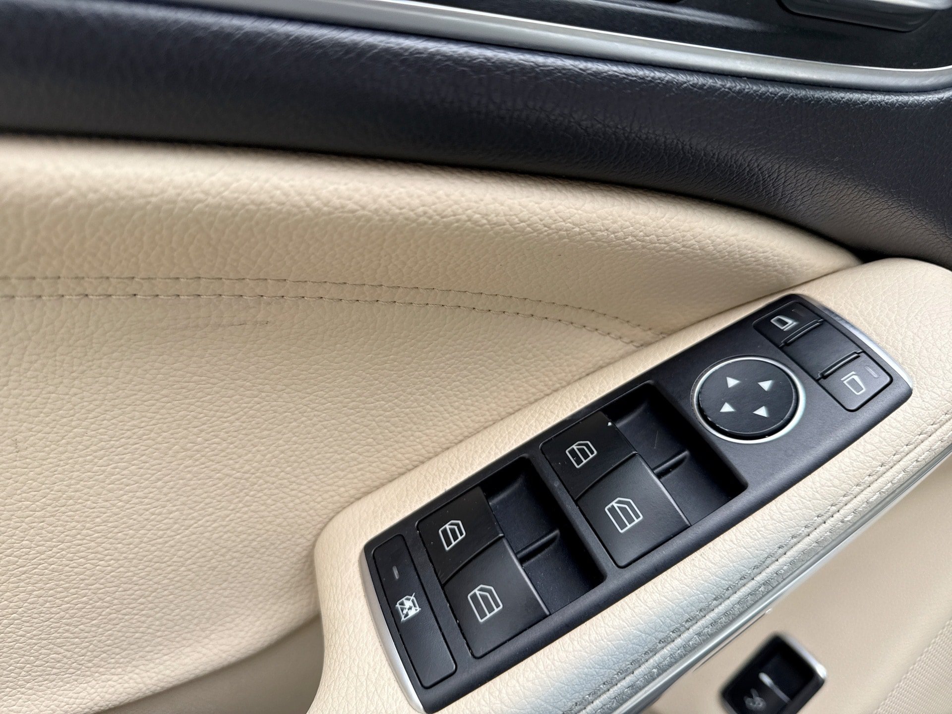 Used 2019 Mercedes-Benz CLA 250 4MATIC image 15