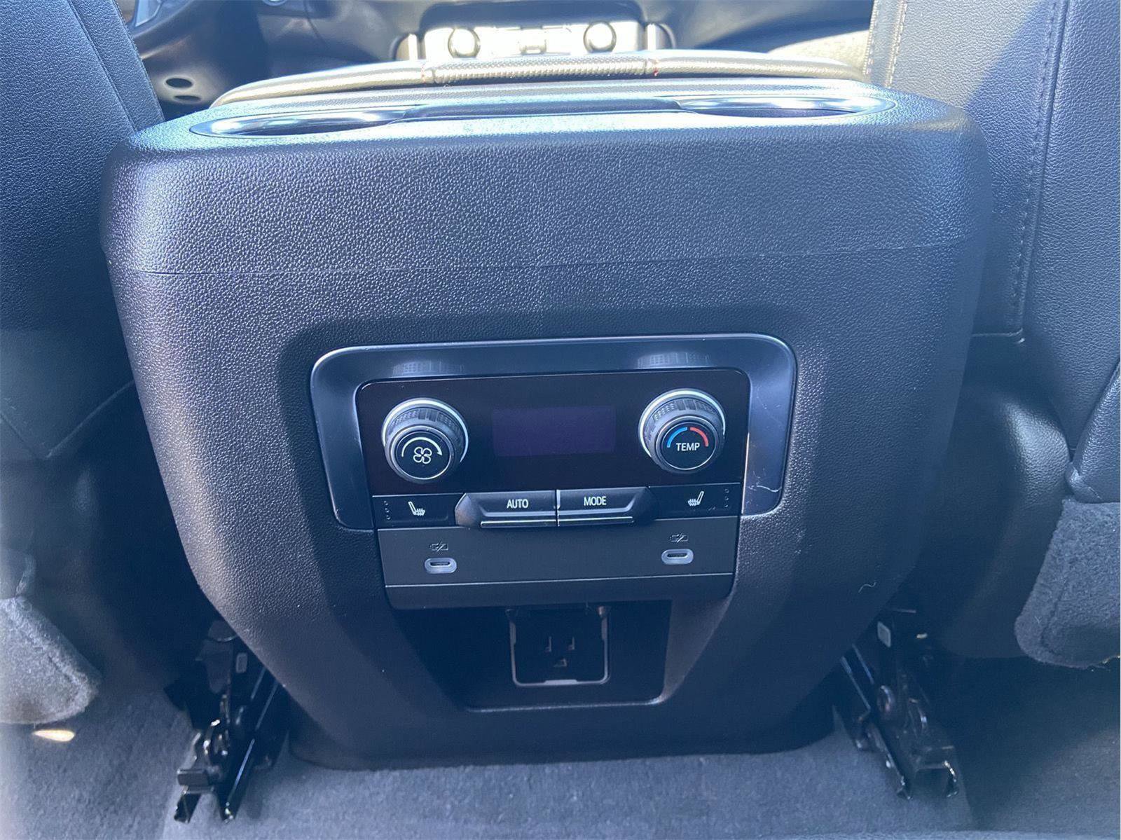 Used 2023 Chevrolet Suburban RST w/ Luxury Package AWD/4WD image 13