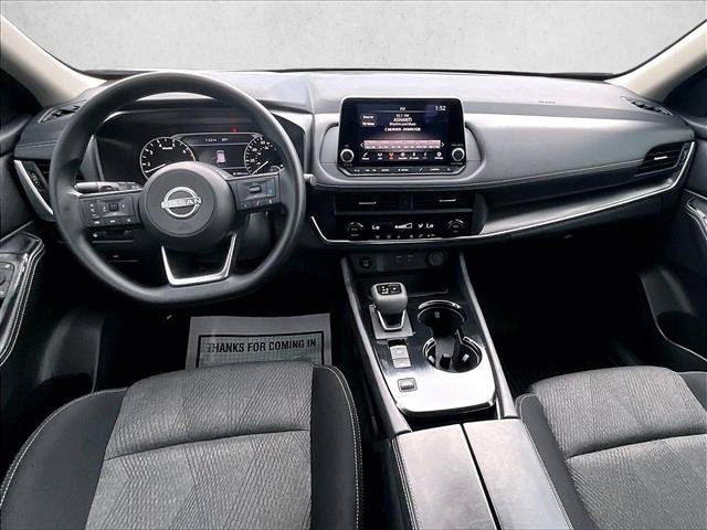 Used 2024 Nissan Rogue SV FWD image 16