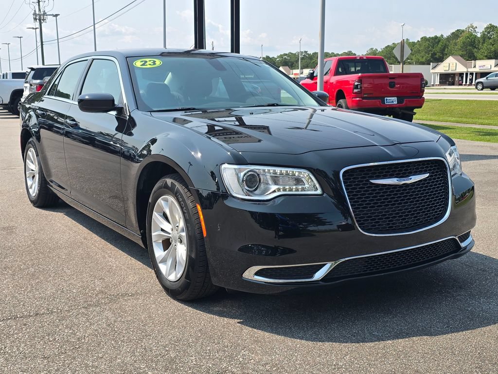Used 2023 Chrysler 300 Touring RWD image 7