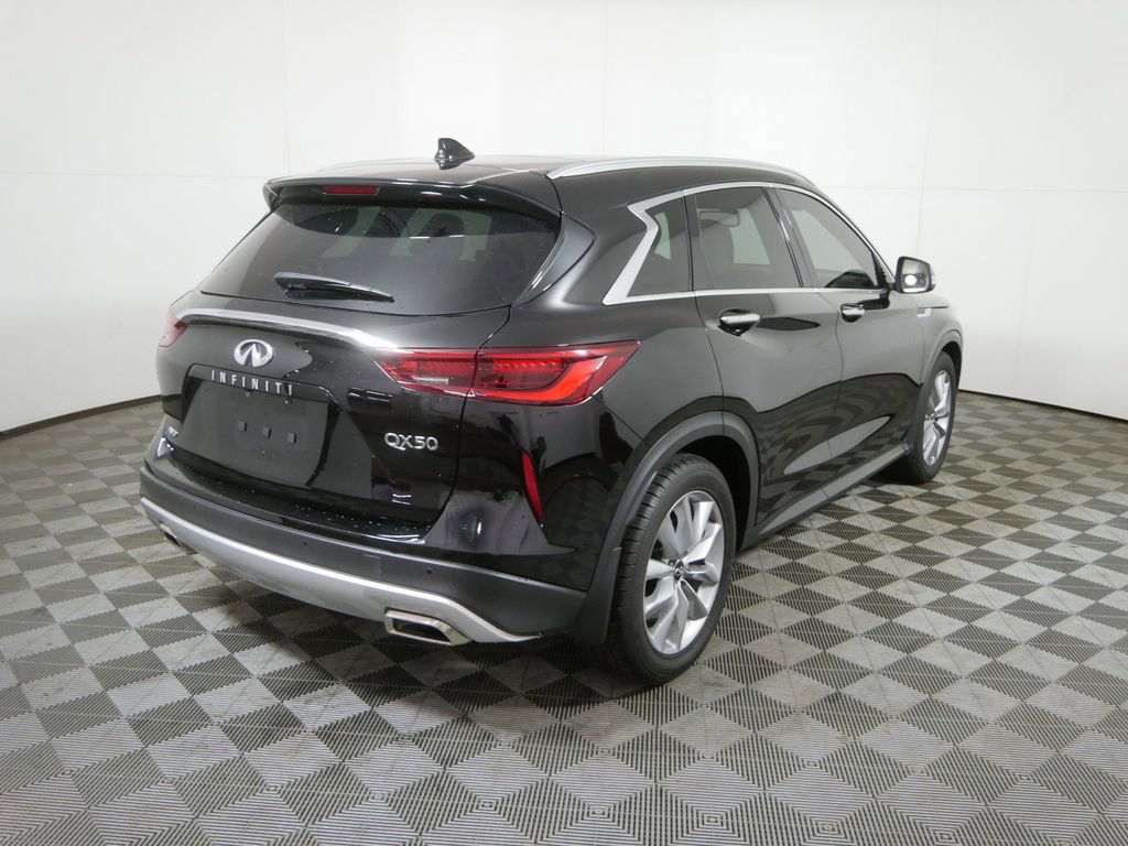 Used 2022 INFINITI QX50 Luxe image 3
