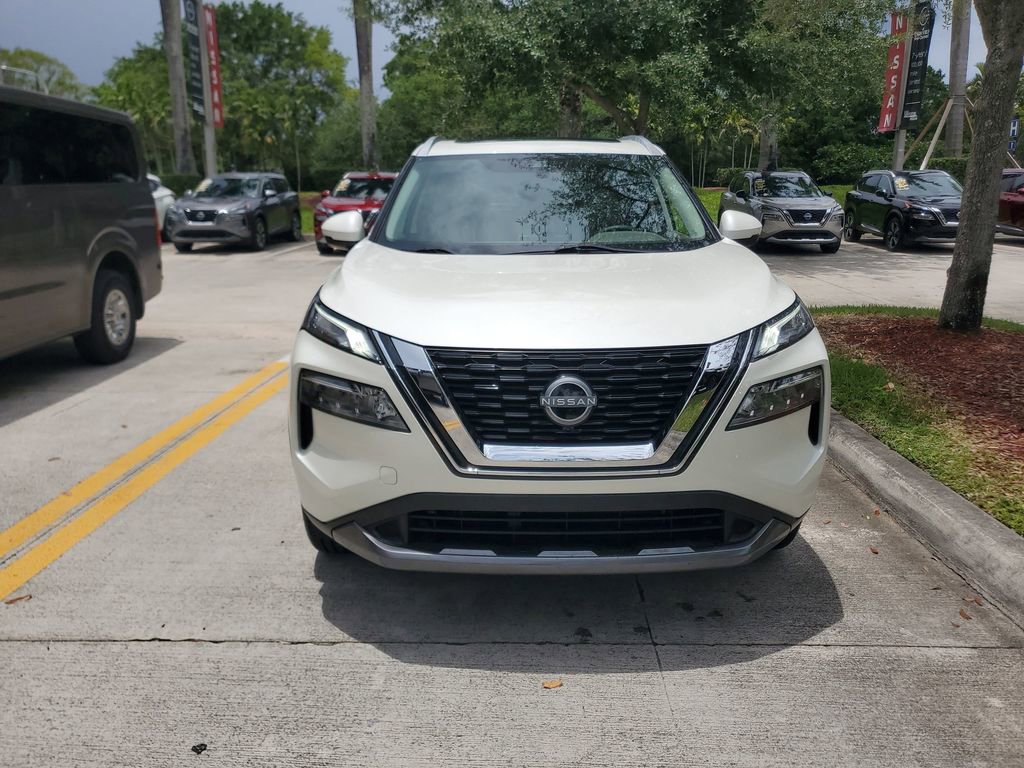 Certified 2023 Nissan Rogue SL FWD image 2