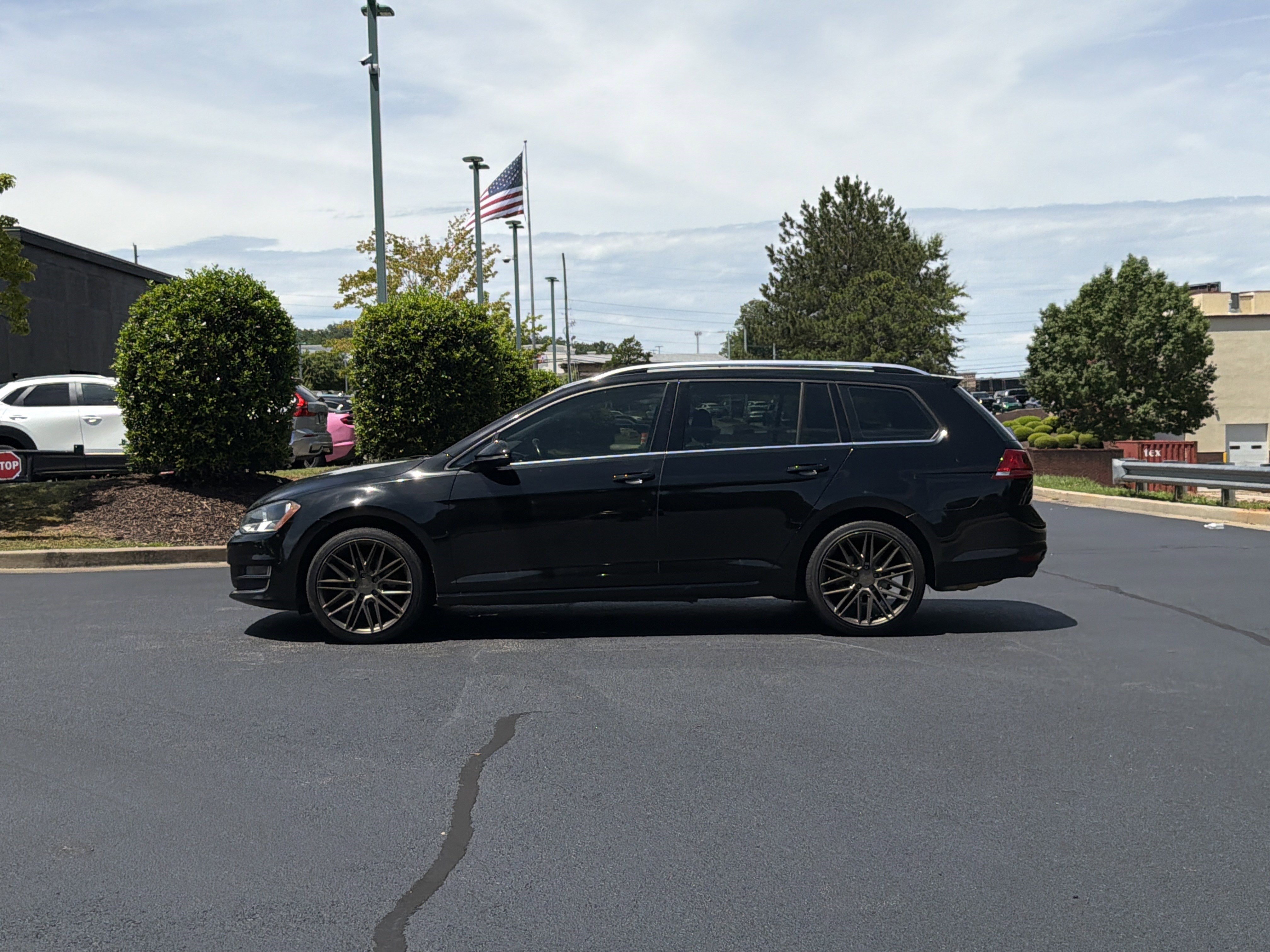 Used 2016 Volkswagen Golf SEL FWD image 12