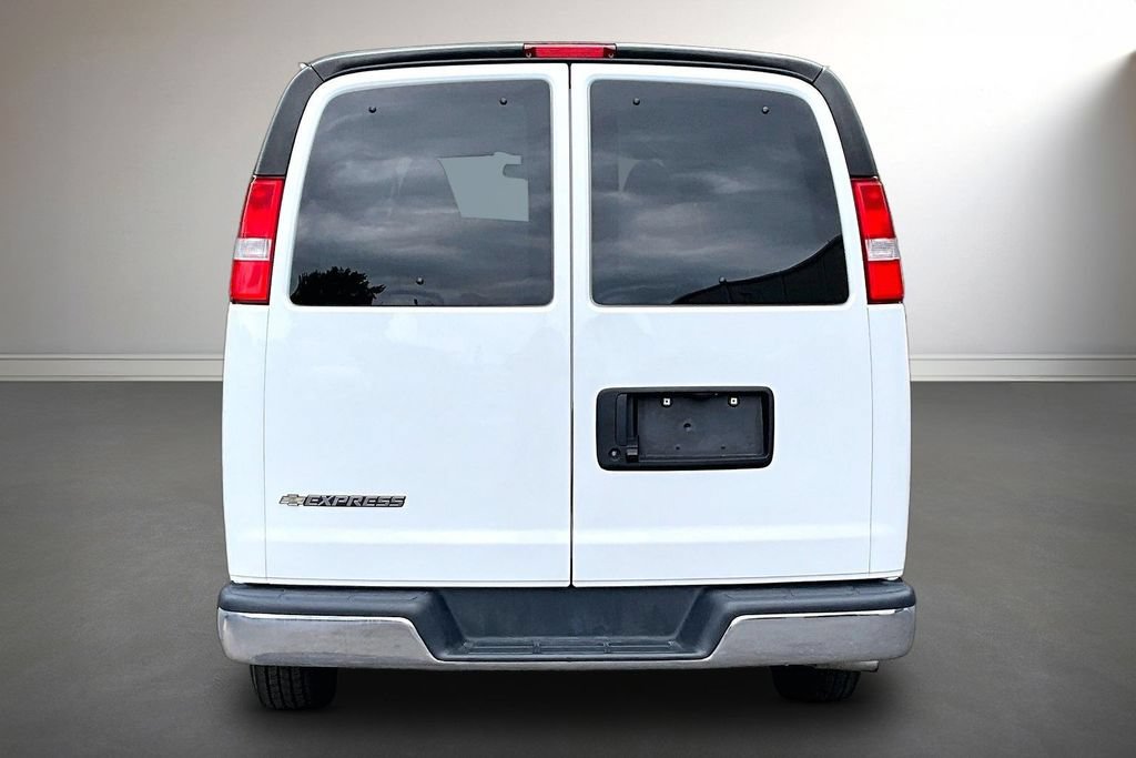 Used 2025 Chevrolet Express 3500 LT w/ LT Preferred Equipment Group RWD image 6