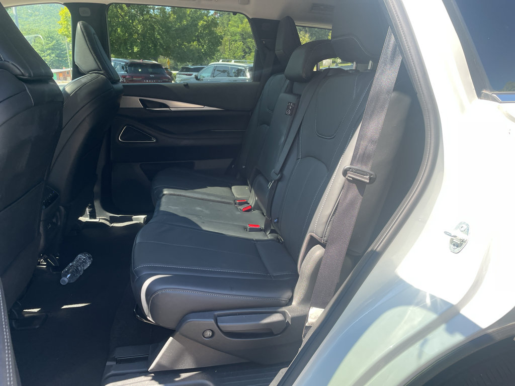 Used 2023 INFINITI QX60 Luxe w/ Vision Package AWD/4WD image 11