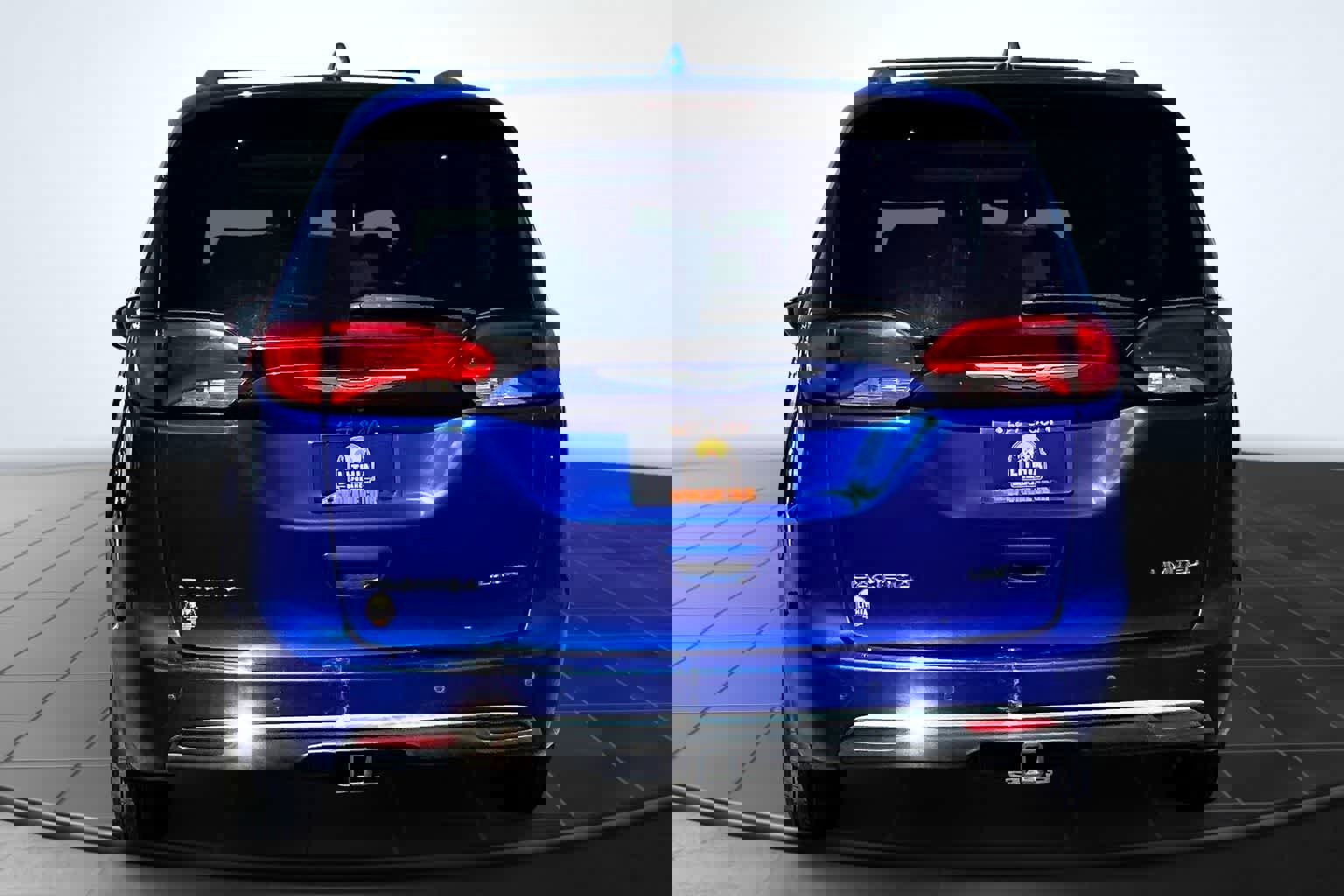 Used 2020 Chrysler Pacifica Limited image 5