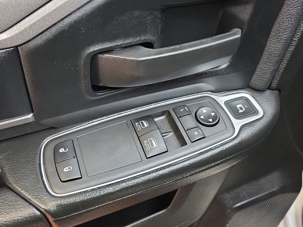 Used 2024 RAM 3500 Tradesman image 19