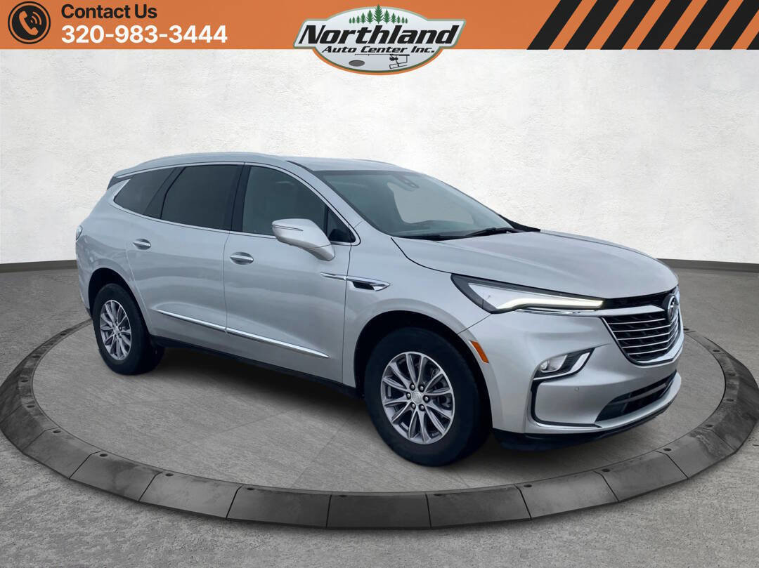 Used 2022 Buick Enclave Premium image 3
