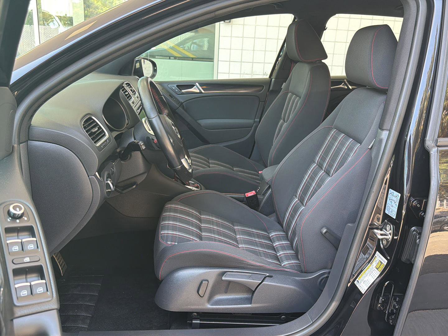 Used 2014 Volkswagen GTI Wolfsburg Edition FWD image 16