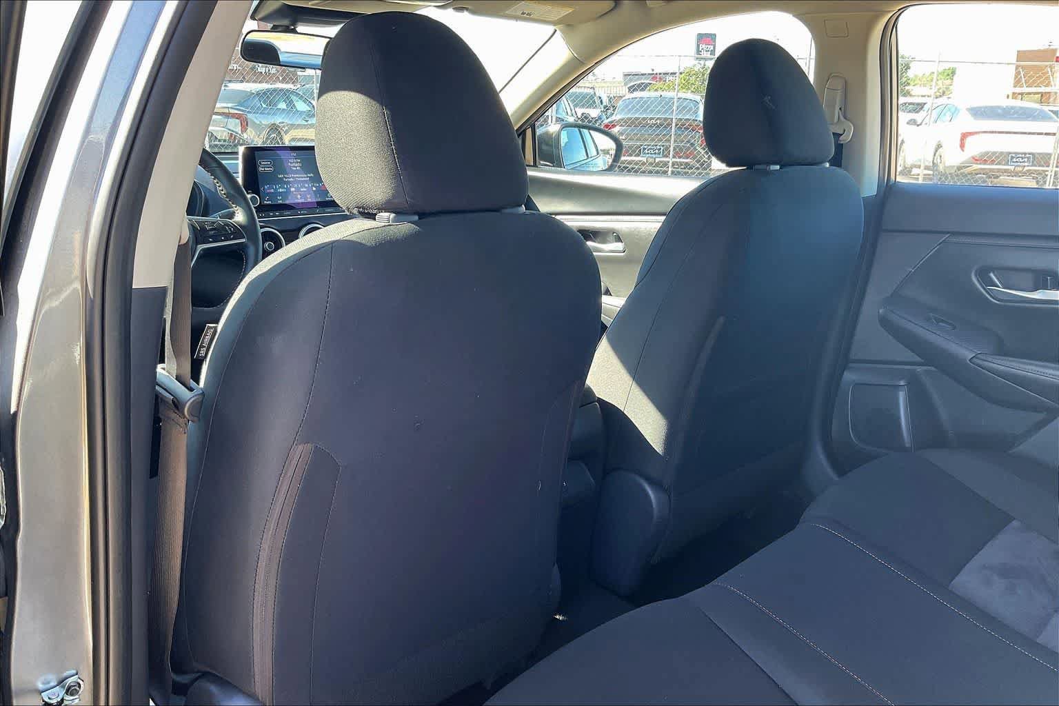 Used 2025 Nissan Sentra SR FWD image 12