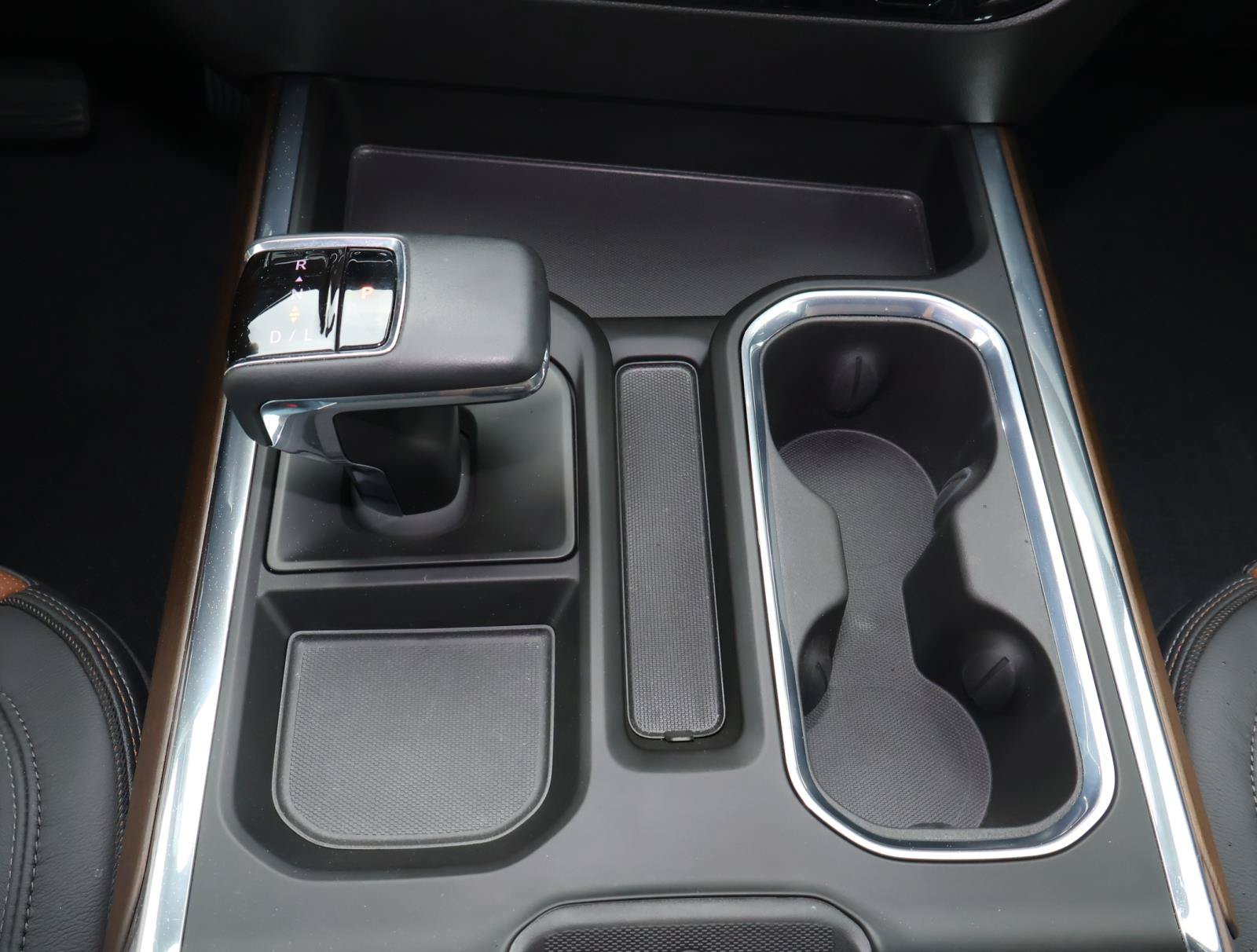 Used 2024 Chevrolet Silverado 1500 High Country w/ Technology Package AWD/4WD image 26