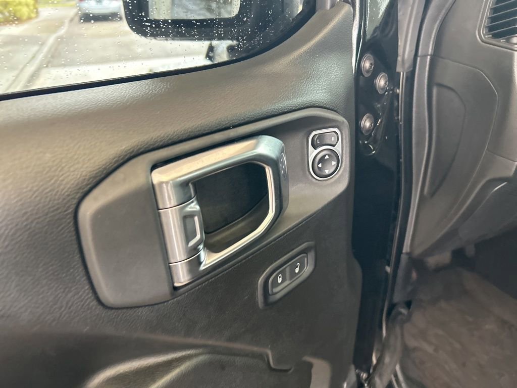 Used 2025 Jeep Wrangler Willys 4xe image 41