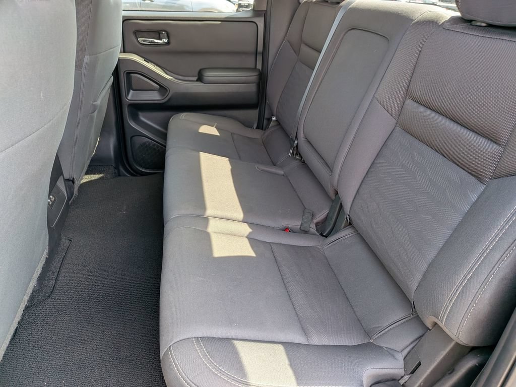 Used 2024 Nissan Frontier SV RWD image 27