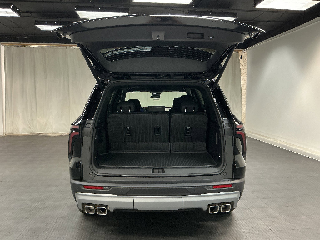 New 2026 Chevrolet Traverse LT w/ LPO, Floor Liner Package FWD image 26