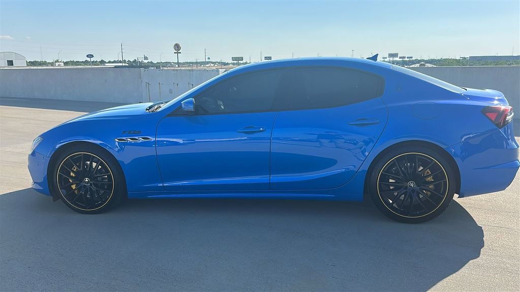 Used 2022 Maserati Ghibli F Tributo RWD image 12