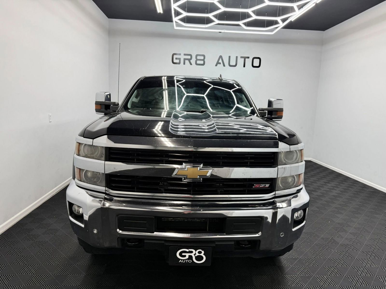 Used 2015 Chevrolet Silverado 2500 LTZ w/ LTZ Plus Package image 2