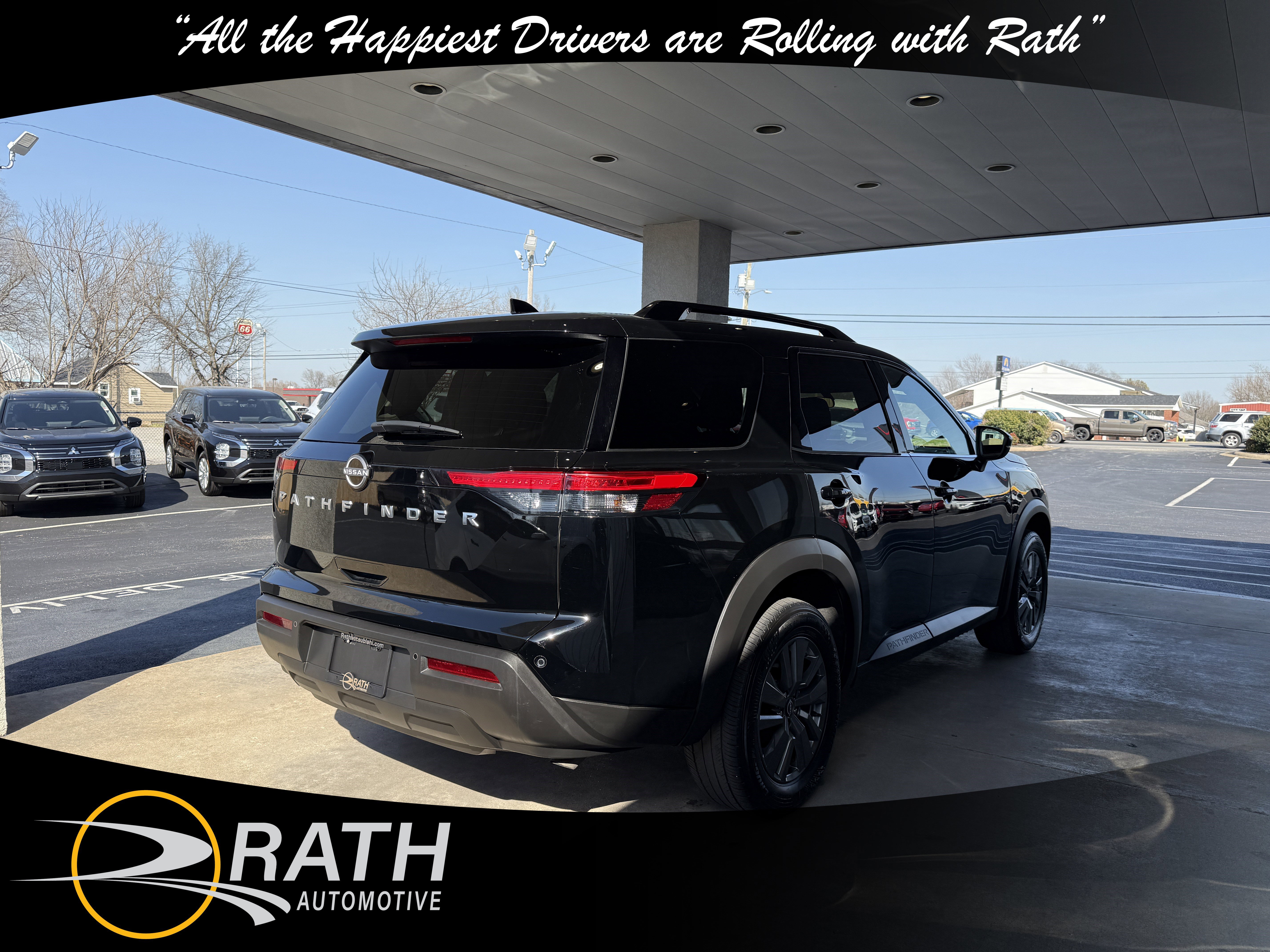 Used 2025 Nissan Pathfinder SV image 9