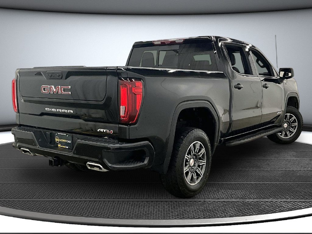 Used 2024 GMC Sierra 1500 AT4 w/ Technology Package AWD/4WD image 6