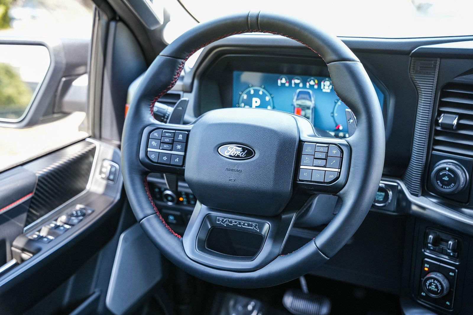 Used 2025 Ford F150 Raptor AWD/4WD image 16