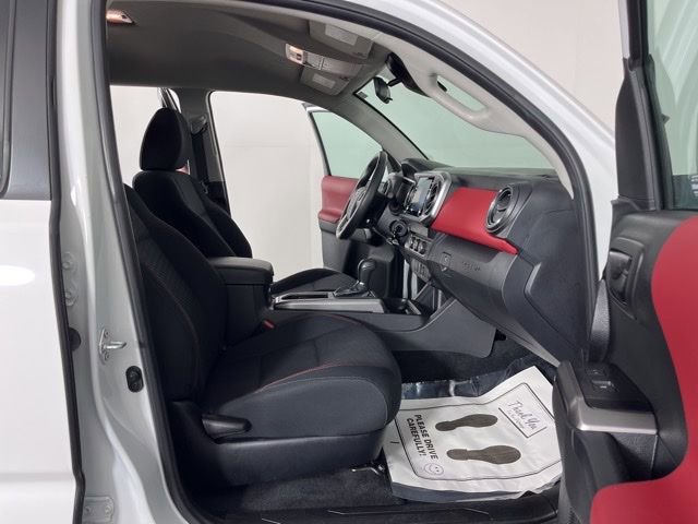 Used 2023 Toyota Tacoma SR5 image 38