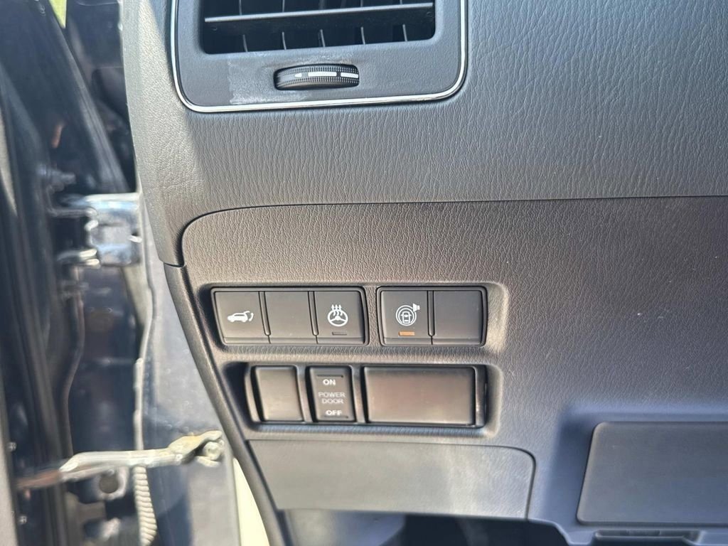 Used 2023 Nissan Armada SL w/ Captain's Chairs Package RWD image 20