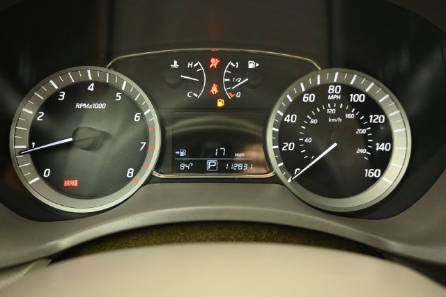 Used 2013 Nissan Sentra SL w/ Premium Pkg FWD image 17