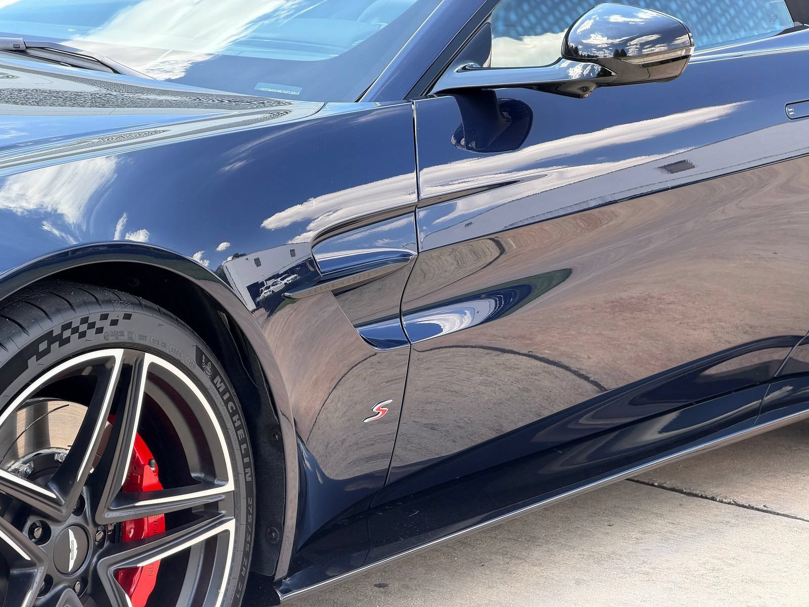 New 2026 Aston Martin V8 Vantage S RWD image 13