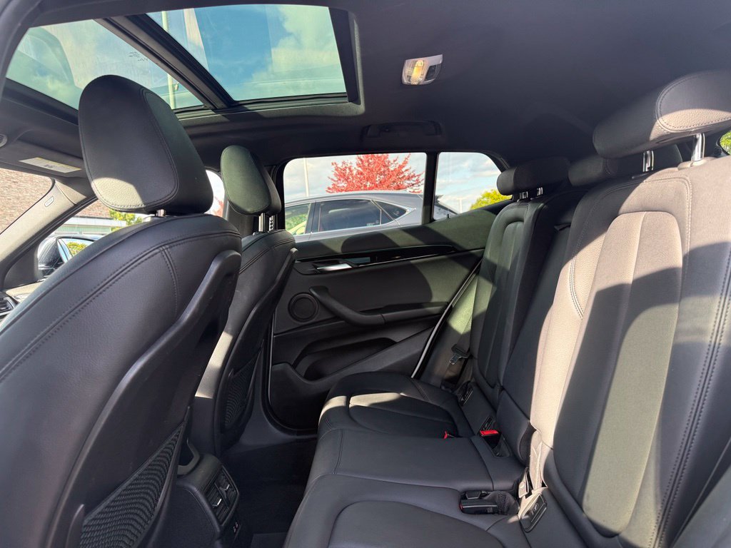 Used 2018 BMW X2 xDrive28i w/ Convenience Package AWD/4WD image 16
