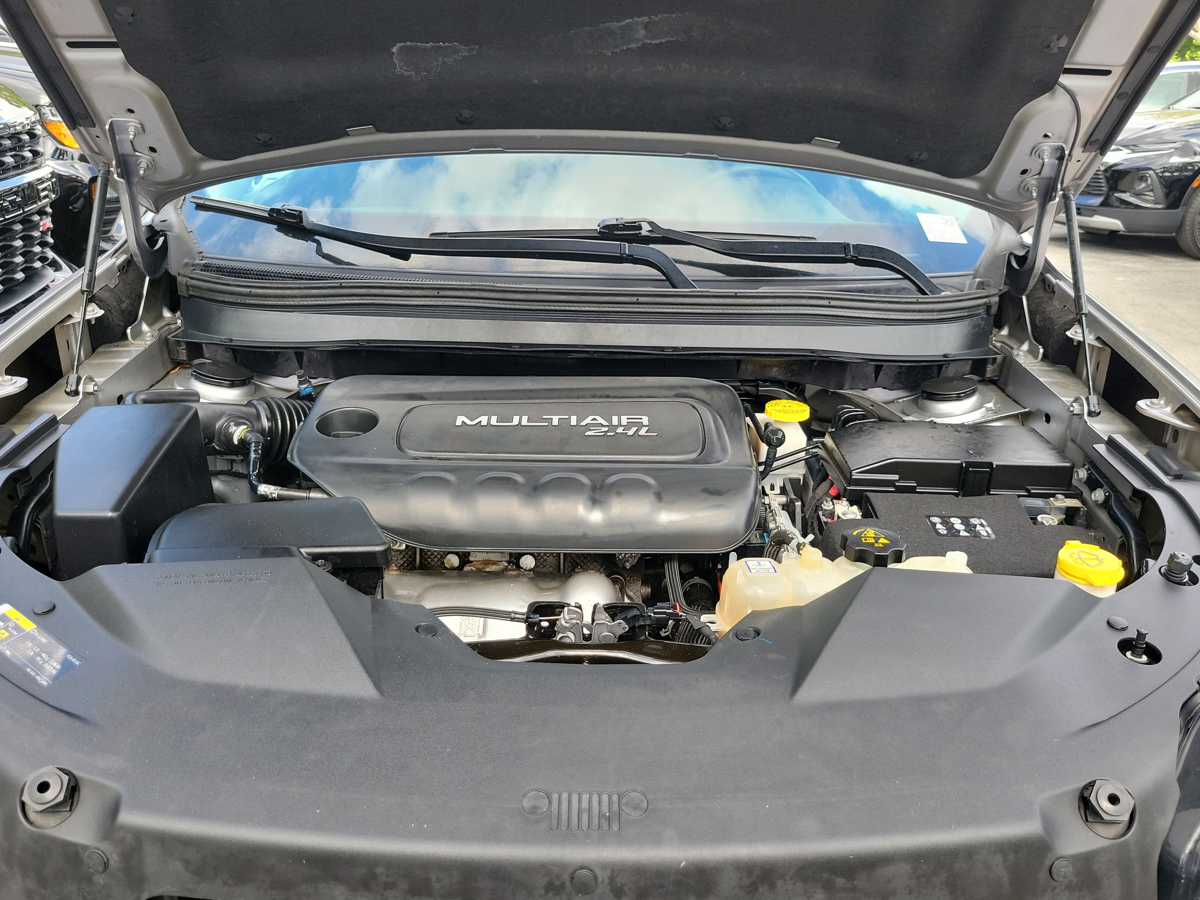 Used 2019 Jeep Cherokee Limited FWD image 27