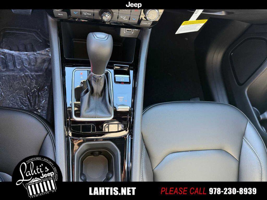 New 2026 Jeep Compass Limited w/ Mopar All Weather Package image 9