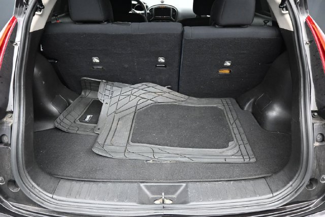Used 2014 Nissan Juke S FWD image 10