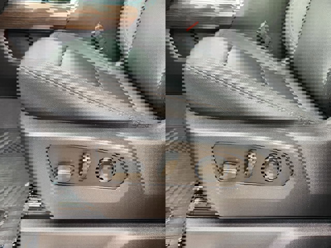 Used 2024 Chevrolet Silverado 1500 LT Trail Boss w/ Convenience Package II AWD/4WD image 23