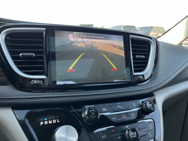 Used 2023 Chrysler Pacifica Limited image 53