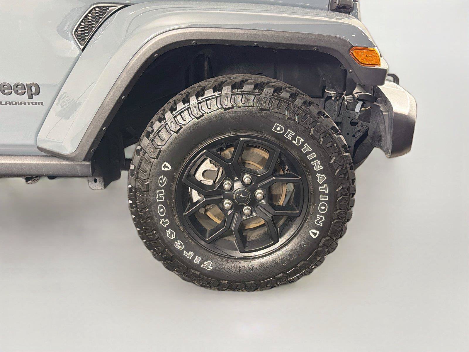 Used 2025 Jeep Gladiator Sport AWD/4WD image 36