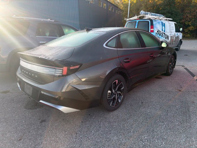 Used 2025 Hyundai Sonata SEL FWD image 5