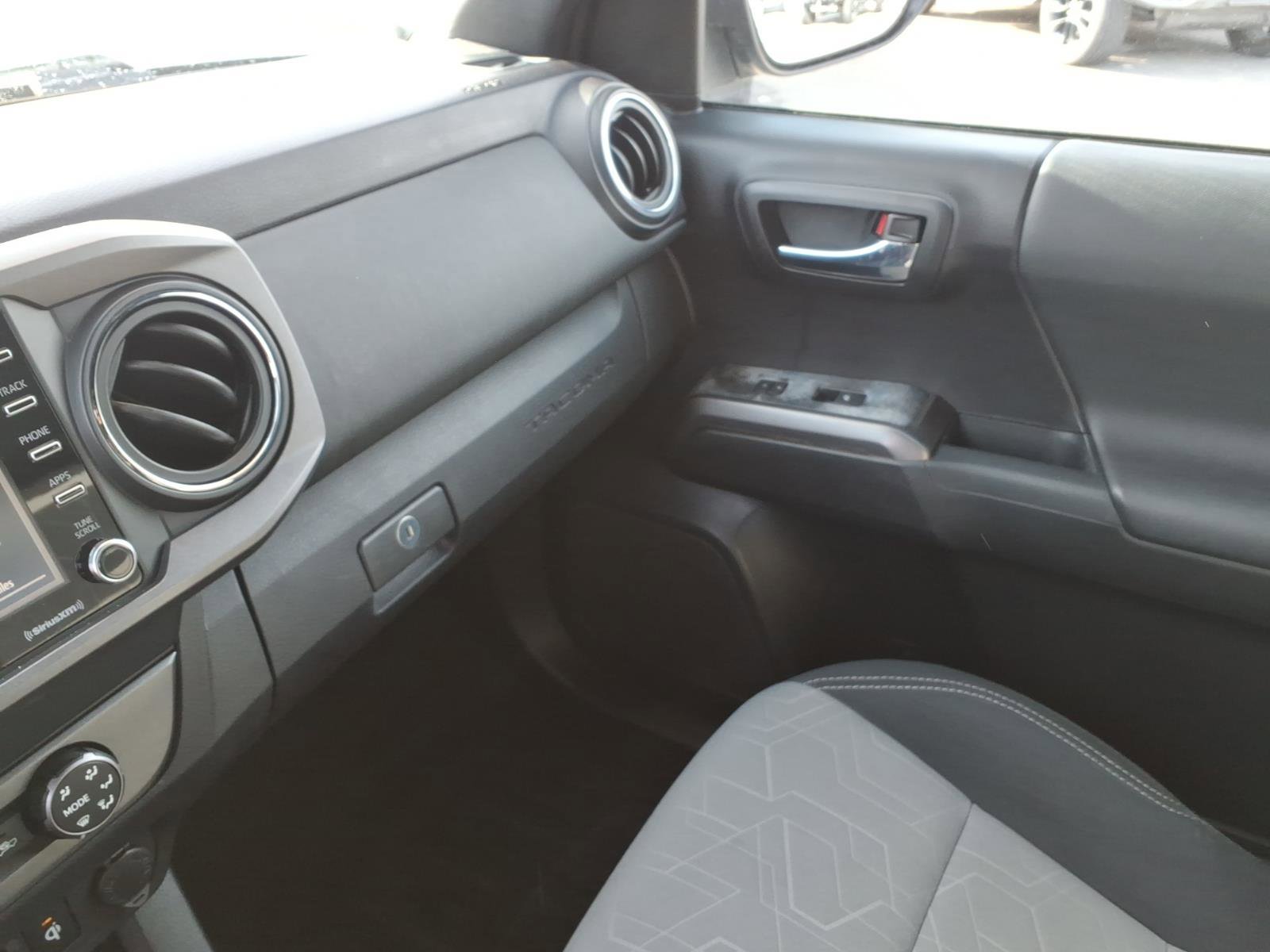 Used 2020 Toyota Tacoma TRD Off-Road image 22