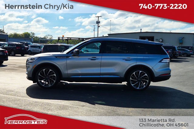Used 2020 Lincoln Aviator Reserve w/ Equipment Group 202A image 4