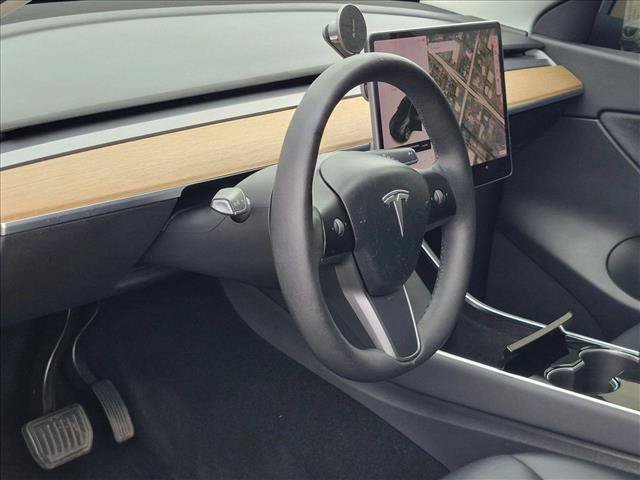 Used 2021 Tesla Model Y 2WD image 9