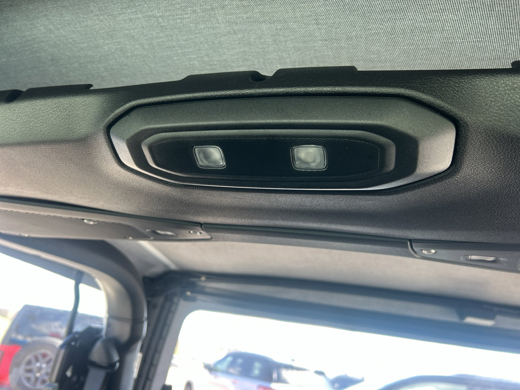 Used 2025 Jeep Wrangler Sport image 27