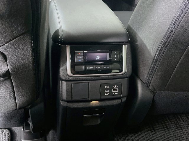Used 2025 Subaru Ascent Premium AWD/4WD image 25