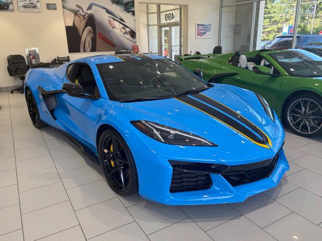 Used 2025 Chevrolet Corvette E-Ray AWD/4WD image 2