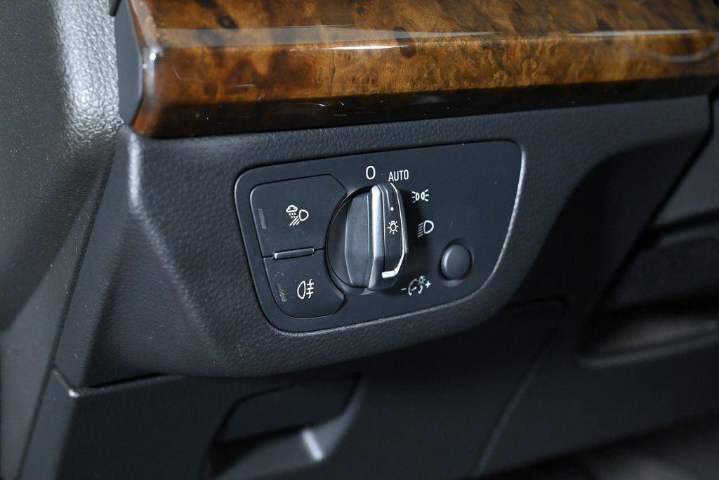 Used 2018 Audi Q5 2.0T Premium image 21